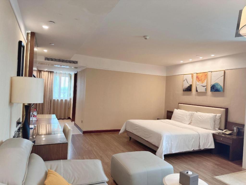 New Regent Hotel Huizhou  Exterior photo